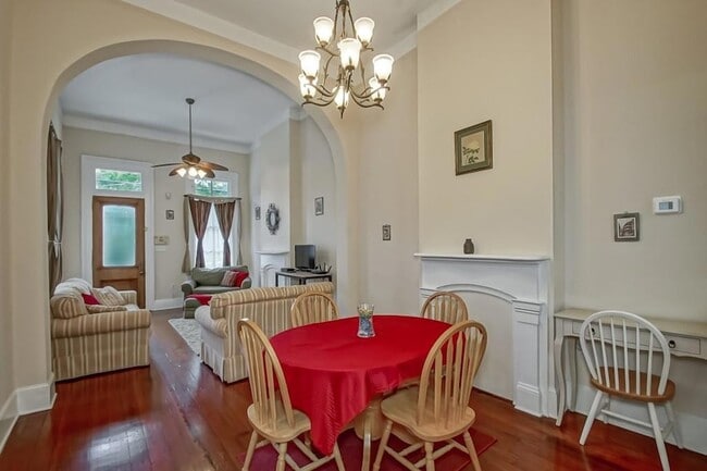 Building Photo - 1446 St Mary St