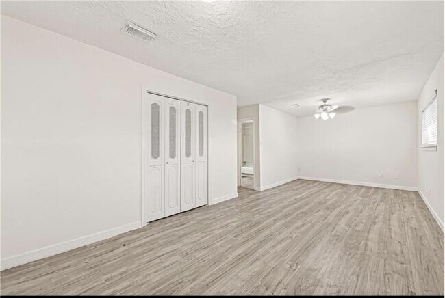 Building Photo - 4123 Cedar Gardens Dr