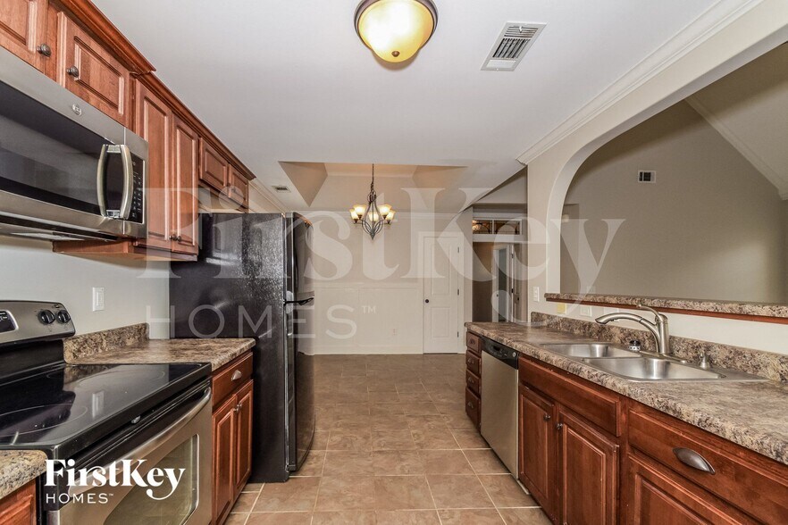 Building Photo - 4878 Stonecreek Way