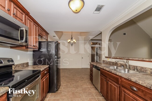 Building Photo - 4878 Stonecreek Way