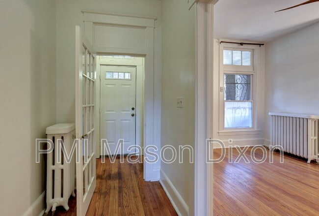 Building Photo - 2417 Eutaw Pl