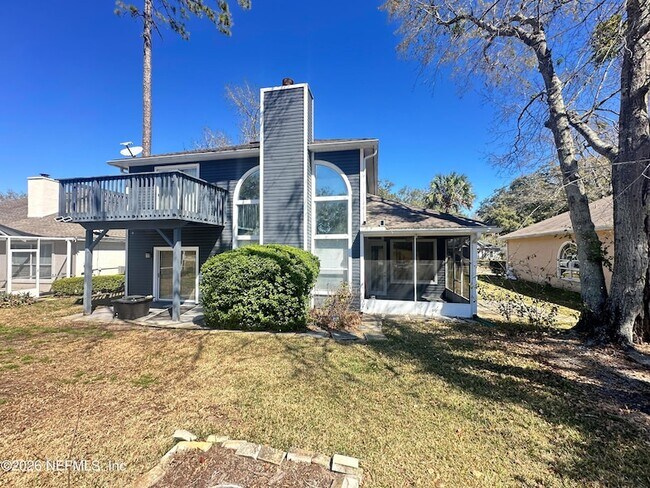 Building Photo - 3996 Richmond Park Dr E