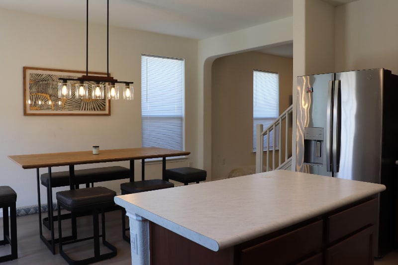 Building Photo - 7700 House Finch Dr