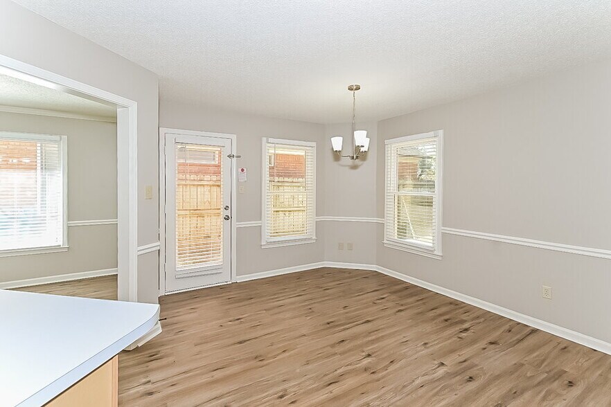 Building Photo - 1555 Appling Wood Cove N