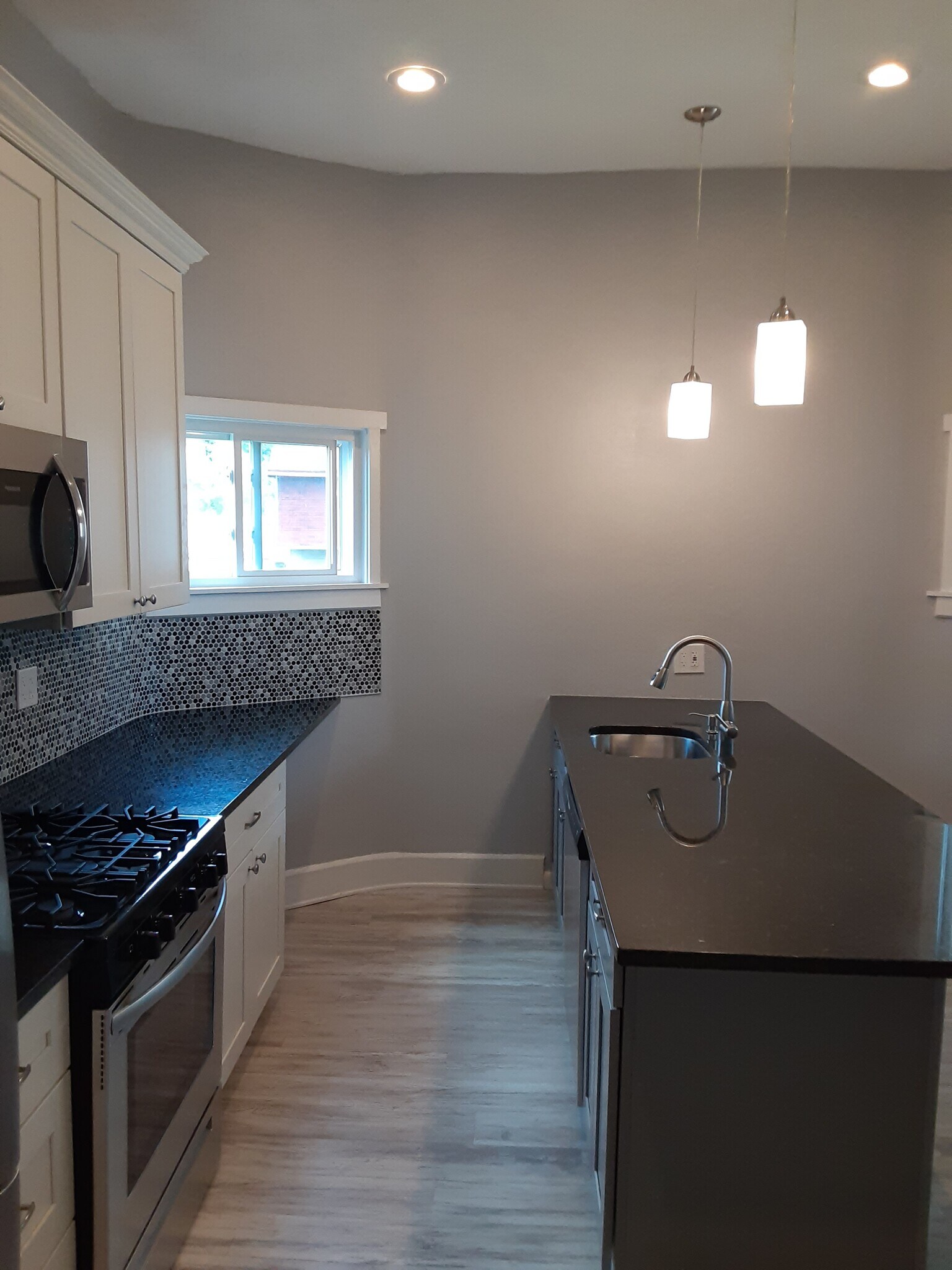 Kitchen pic 3 - 230 Langley Ave