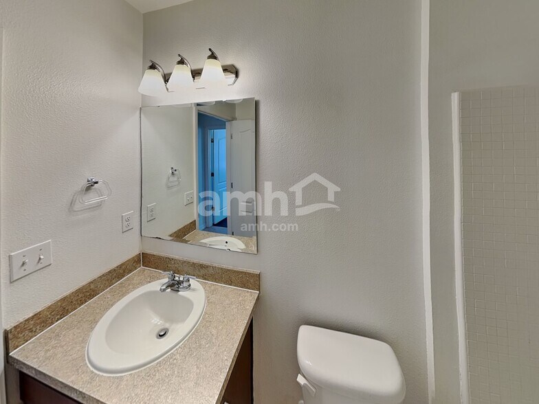 Building Photo - 5010 Windbourne Way