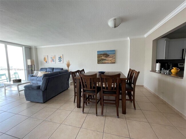 Building Photo - 5601 Collins Ave