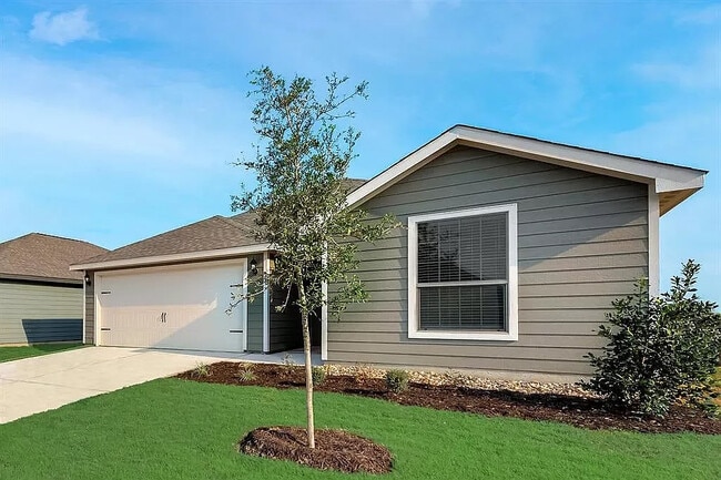 Building Photo - Room in House on Musselshell Dr