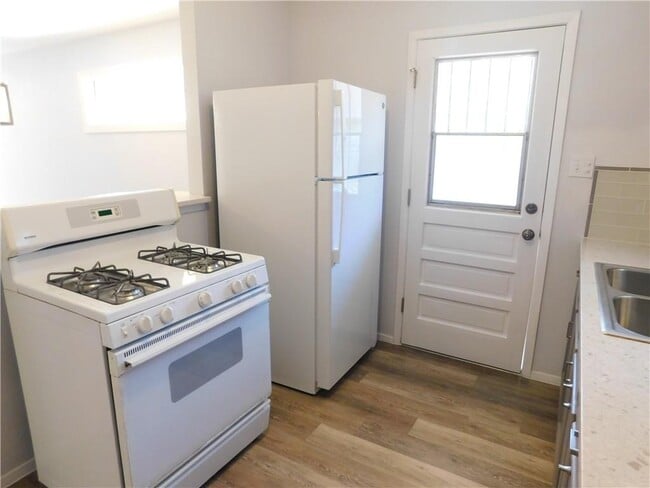 Building Photo - 305 Blackson Ave