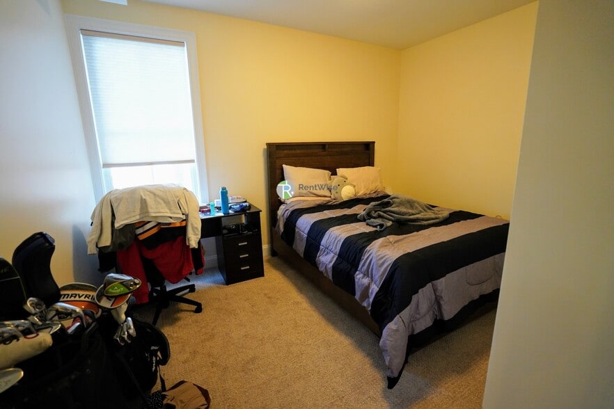 Building Photo - 315 Broadway