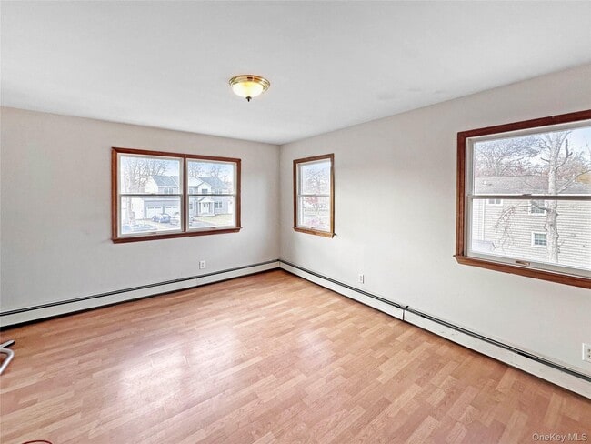 Building Photo - 143 Walter Ave