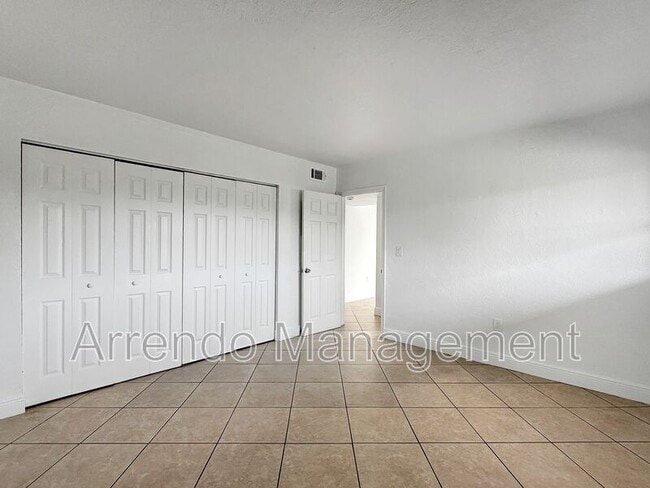 Building Photo - 8475 SW 94th St