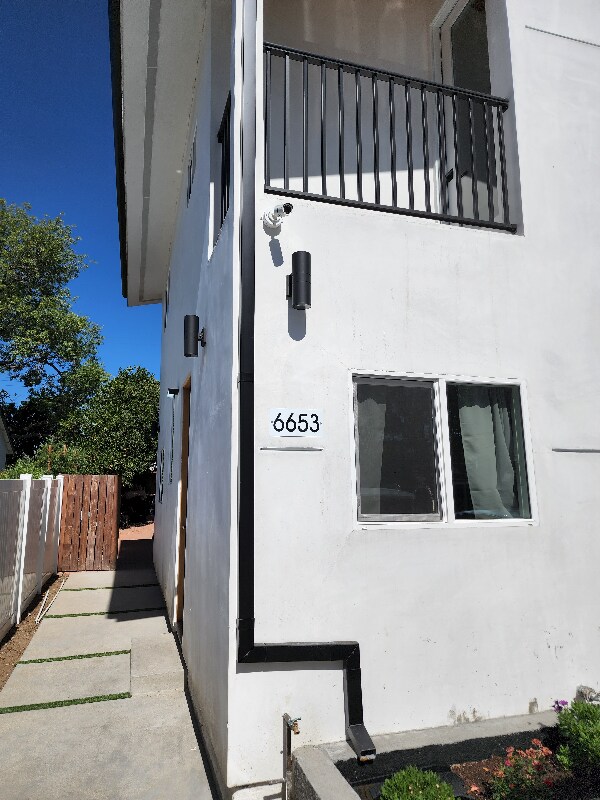 Building Photo - 6653 Melba Ave