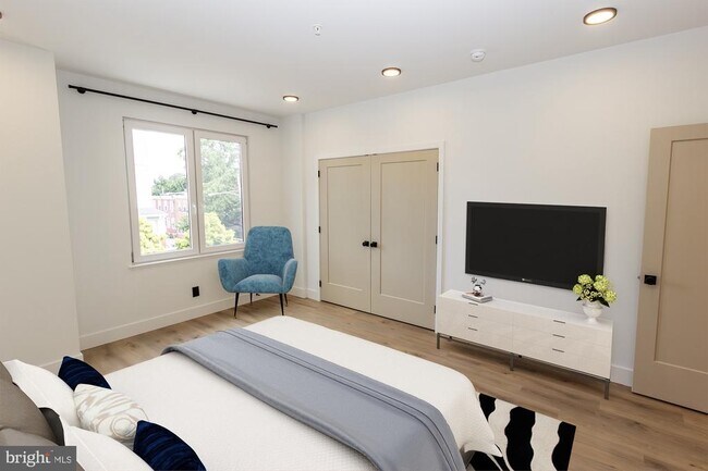 Building Photo - 2207 N 4th St