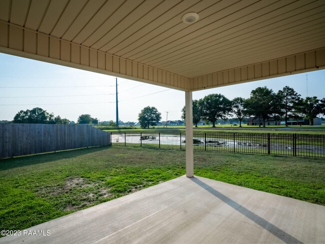 Building Photo - 101 Eagle Lk Dr