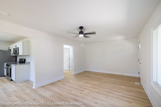 Building Photo - 409 Eastover Ave