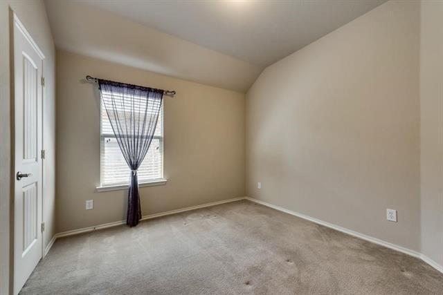 Building Photo - 9624 Sleepy Hollow Dr