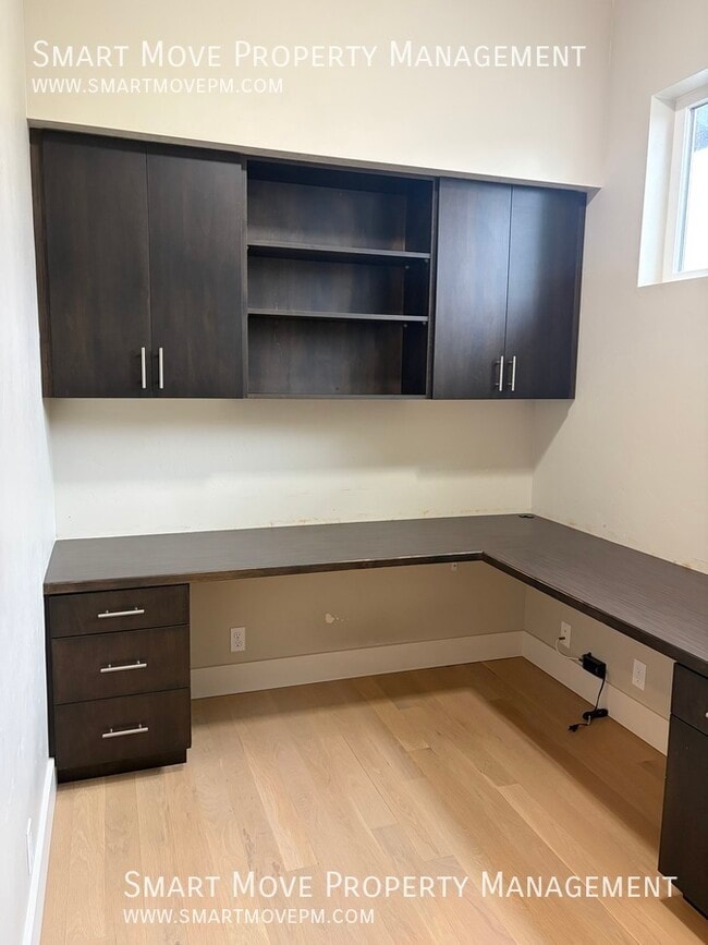 Building Photo - 2929 E Heartleaf Ln