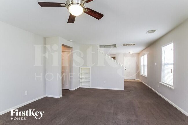 Building Photo - 21610 Dawn Timbers Ct