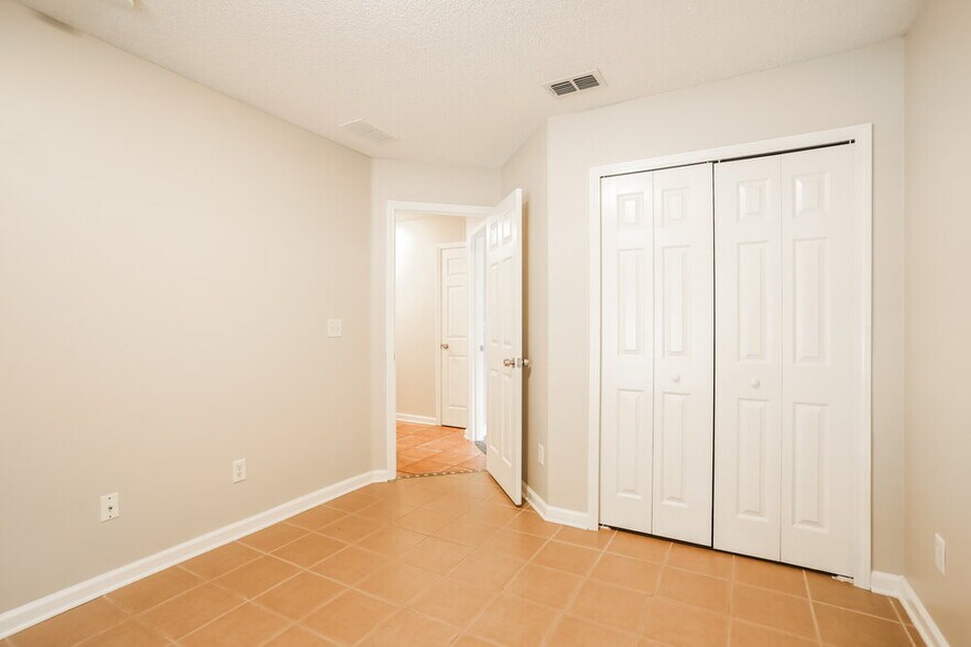 Building Photo - 1510 Cedar Grove Terrace