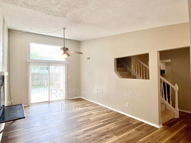 Building Photo - 3833 Foxglove Ct