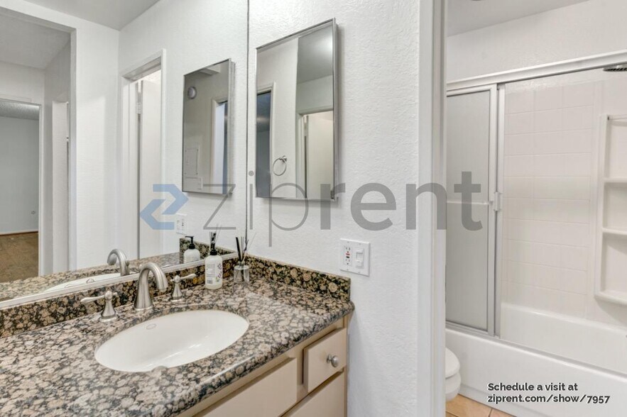 Building Photo - 4506 Saugus Ave