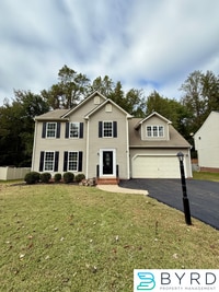 Building Photo - 913 Wheelwood Way