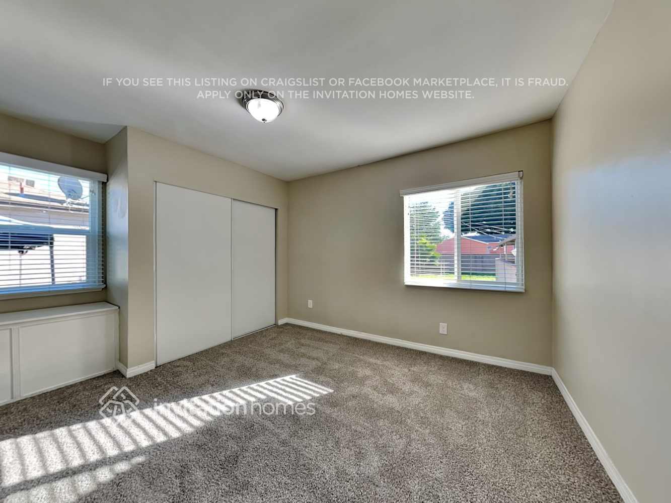 Building Photo - 726 E 99th St