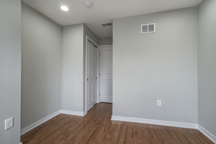 Building Photo - 1918 Pierce St