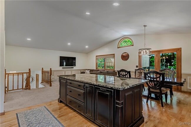Building Photo - 58 Family Cir