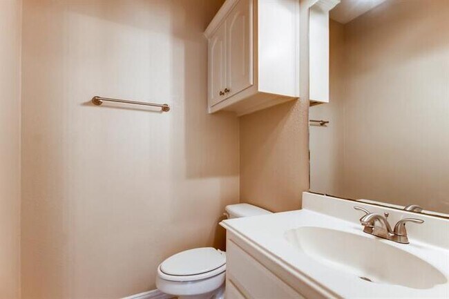 Building Photo - 1150 Retama Park Dr, Terrell, TX, 75160