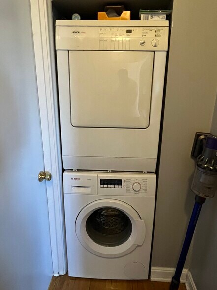 Building Photo - 768 E 900 S