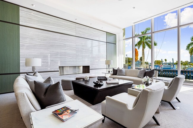 Building Photo - 1155 N Gulfstream Ave