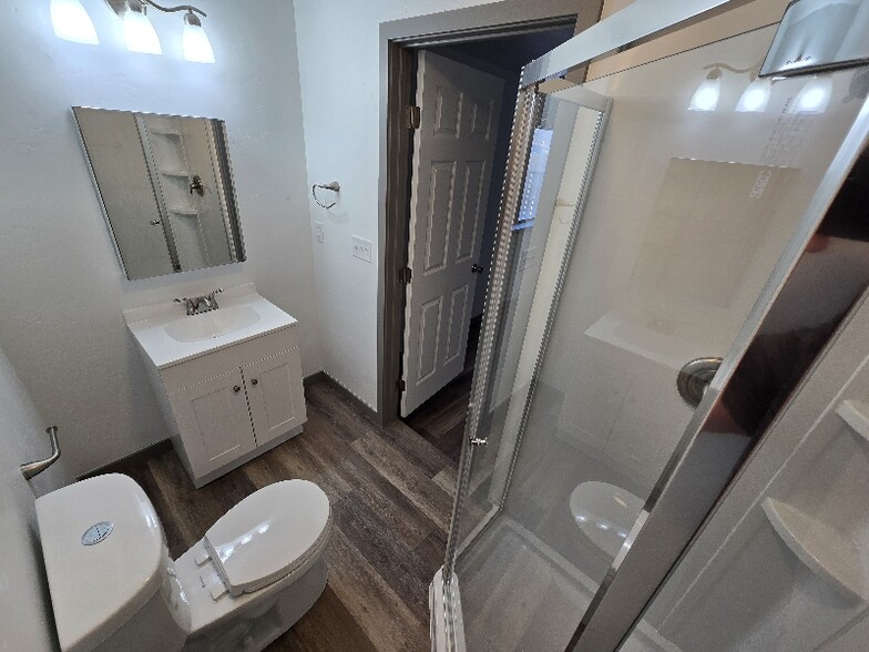 Building Photo - 2020 Mesa Ave