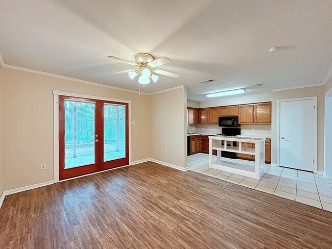 Building Photo - Prime 3 Bed, 2.5 Bath with Fireplace & Fenced Patio!