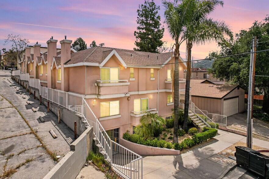 Building Photo - 10128 Hillhaven Ave