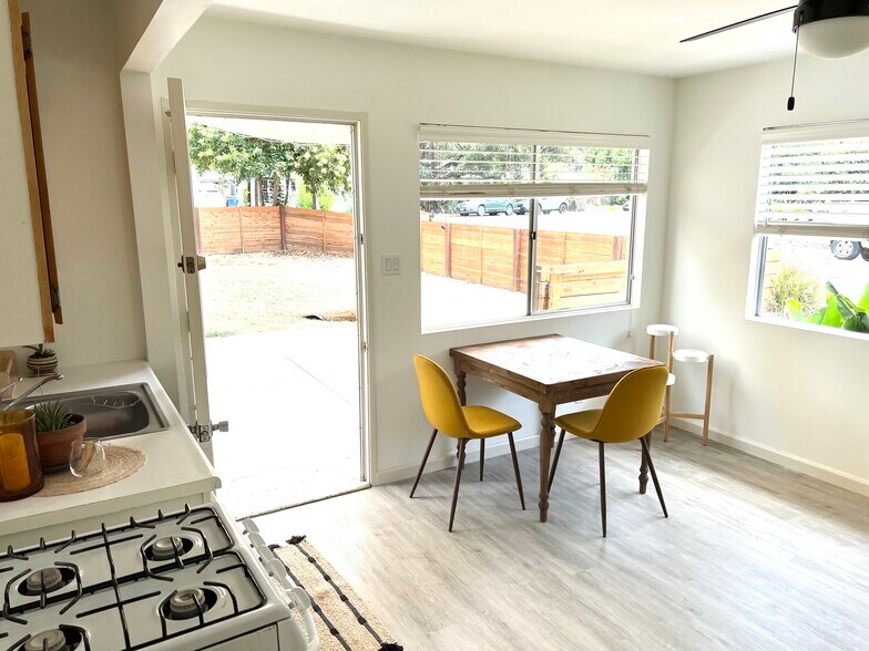 Building Photo - 609 N Fulton St