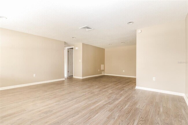 Building Photo - 7715 Cumber Dr
