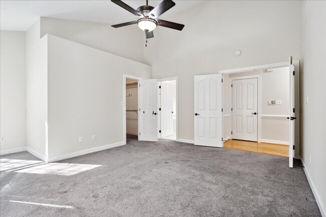 Building Photo - Kingsmill Gem