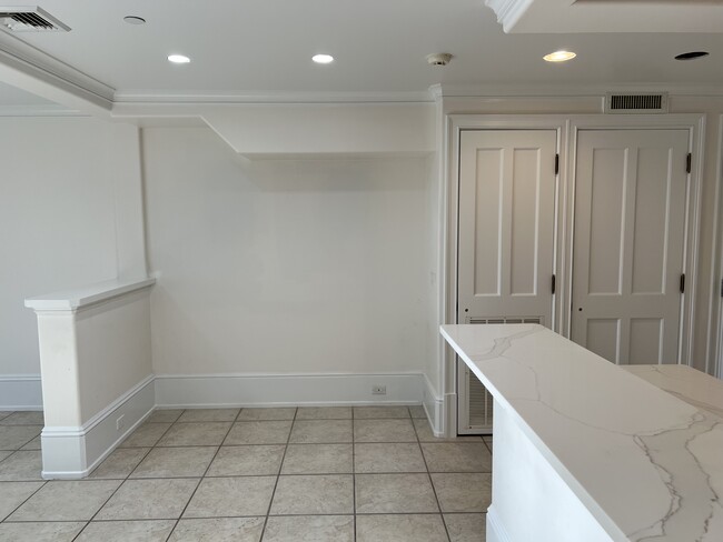 Kitchen - two seating areas - 14 Grove St