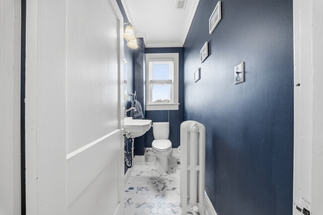 Building Photo - 710 Georgia Ave