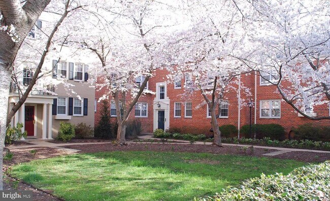 Building Photo - 1302 Belle View Blvd