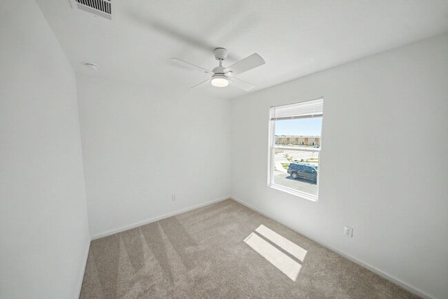 Building Photo - 4835 Daisy Blossom