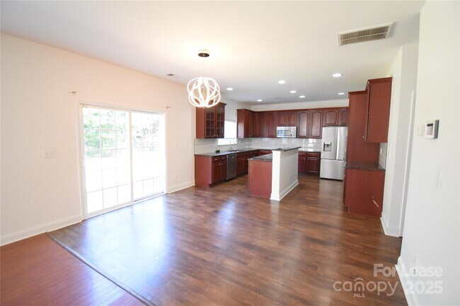 Building Photo - 6728 Evanton Loch Rd