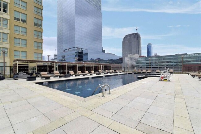 Building Photo - 88 Morgan St