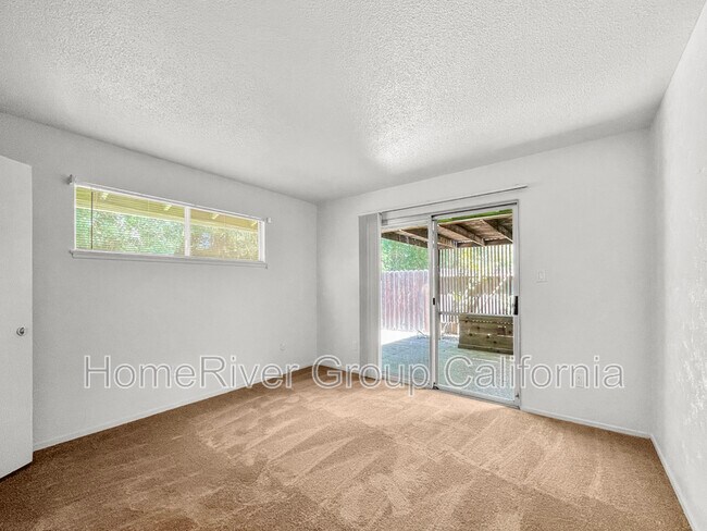 Building Photo - 3012 Sybil Way