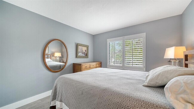 Building Photo - 1601 Pelican Point Dr