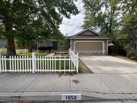 Building Photo - 1650 Walker Dr