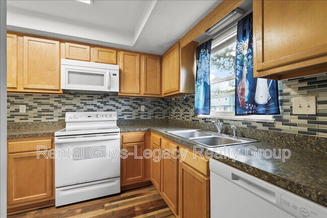 Building Photo - 11406 Bedford Oaks Dr