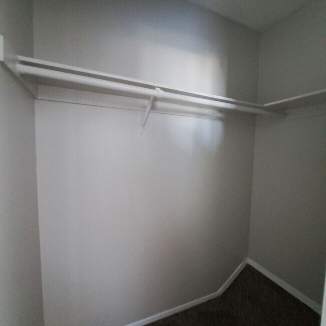 Building Photo - Two Bedroom Townhouse Available for Immediate Move-In